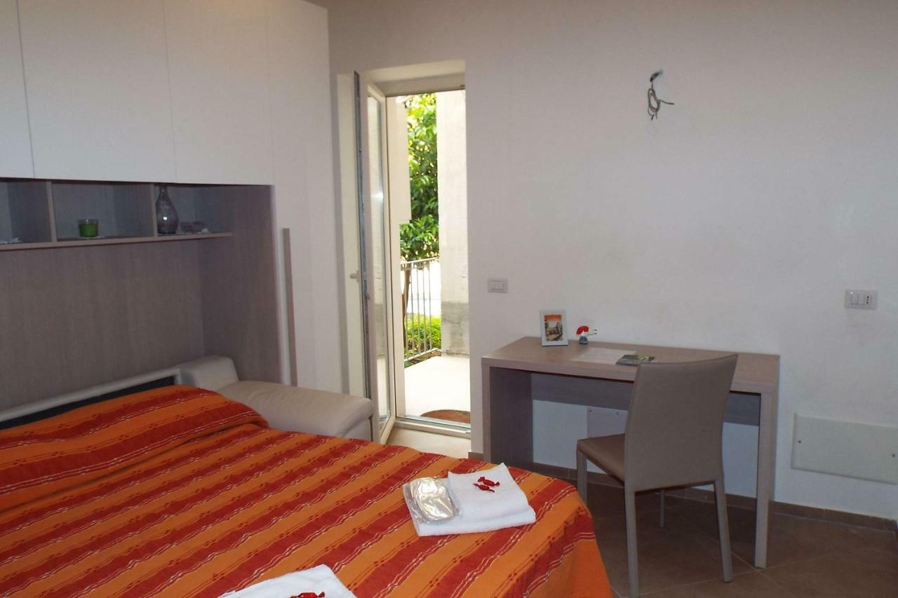 Cefalu Studio Room And Apartments Eksteriør billede
