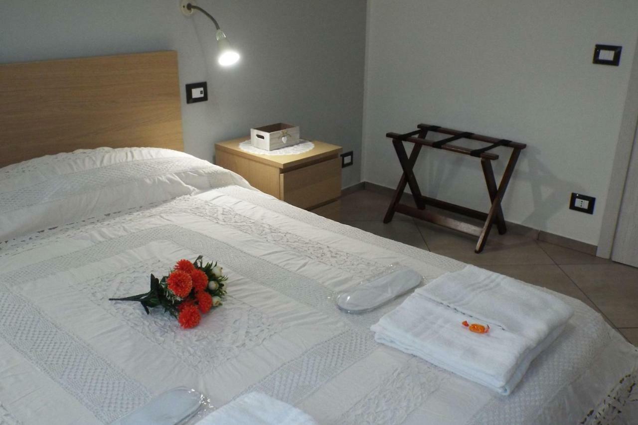 Cefalu Studio Room And Apartments Eksteriør billede