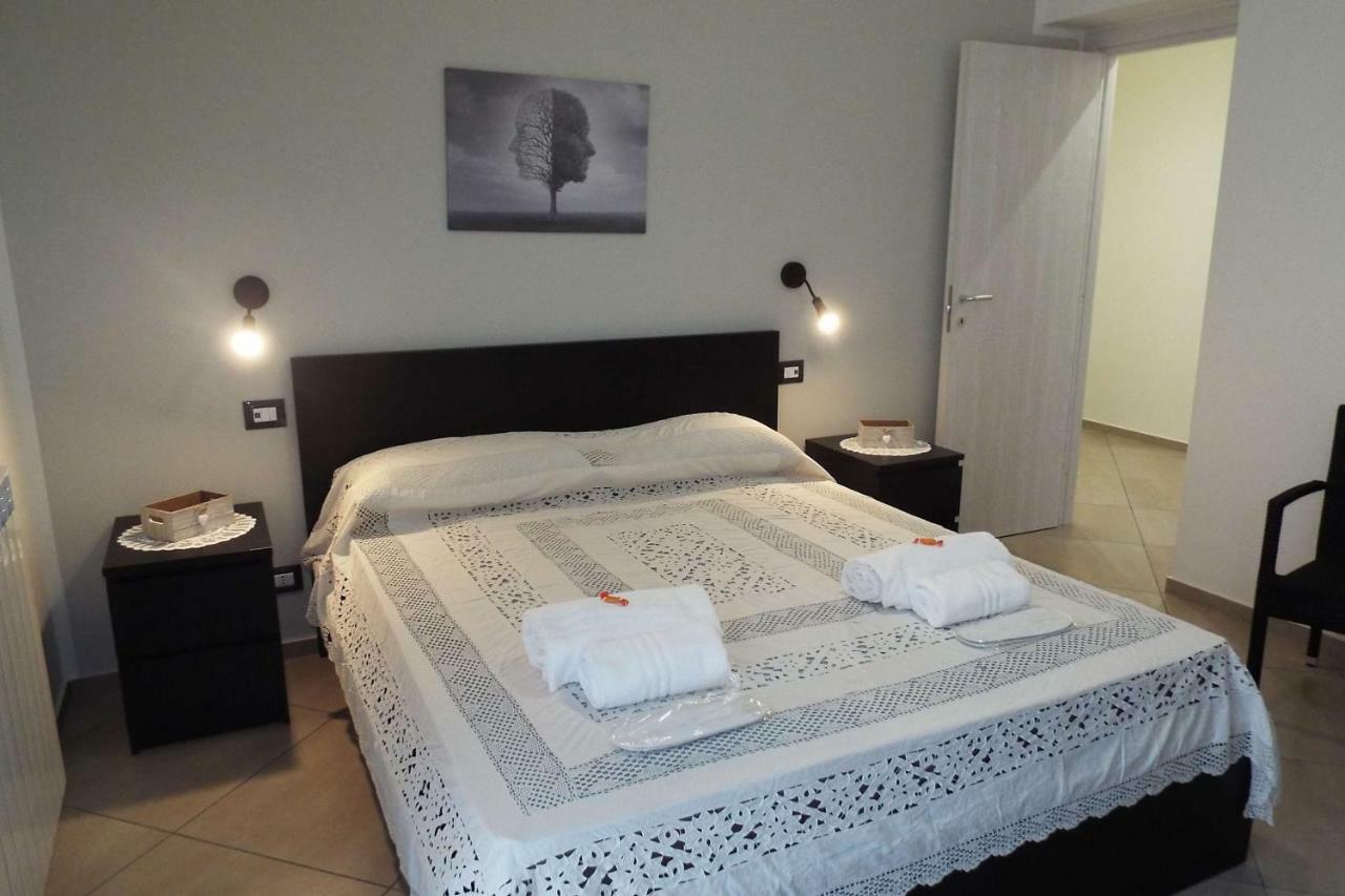 Cefalu Studio Room And Apartments Eksteriør billede