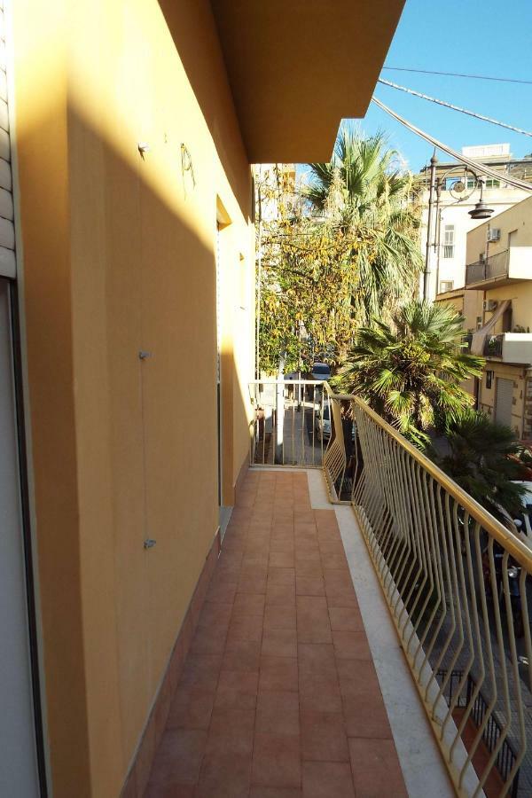 Cefalu Studio Room And Apartments Eksteriør billede